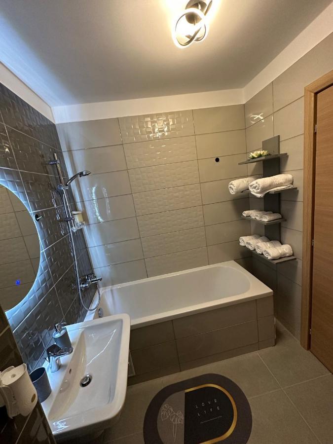 Coresi Luxury Apartments Braşov Eksteriør billede